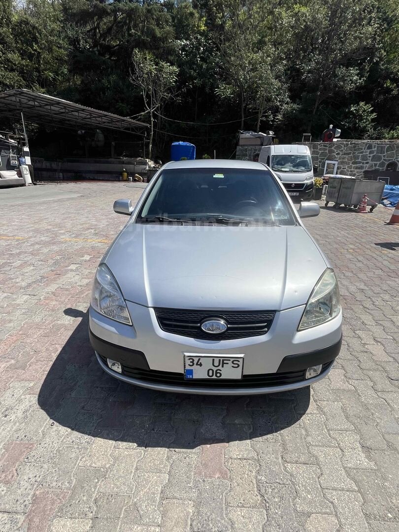 Sahibinden Kia Rio 1.5 CRDi EX Advance 2006 Model İstanbul 319.500 km Gri (Gümüş) 5
