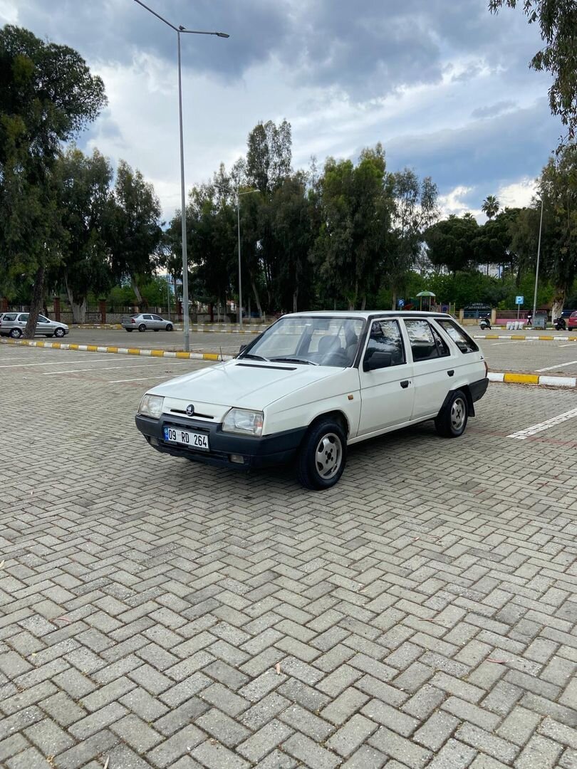 Sahibinden Skoda Forman LX 1993 Model Aydın 160.000 km Beyaz 2