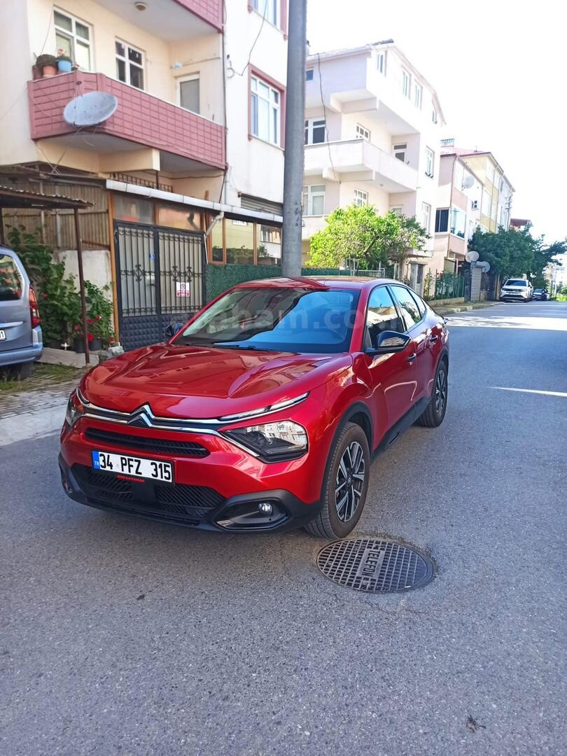 Sahibinden Citroen C4 X 1.2 PureTech Feel Bold 2023 Model Kocaeli 22.000 km Kırmızı 2