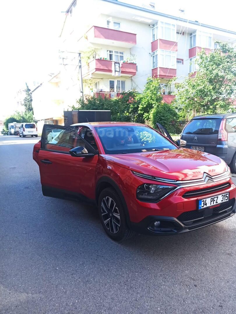 Sahibinden Citroen C4 X 1.2 PureTech Feel Bold 2023 Model Kocaeli 22.000 km Kırmızı 4