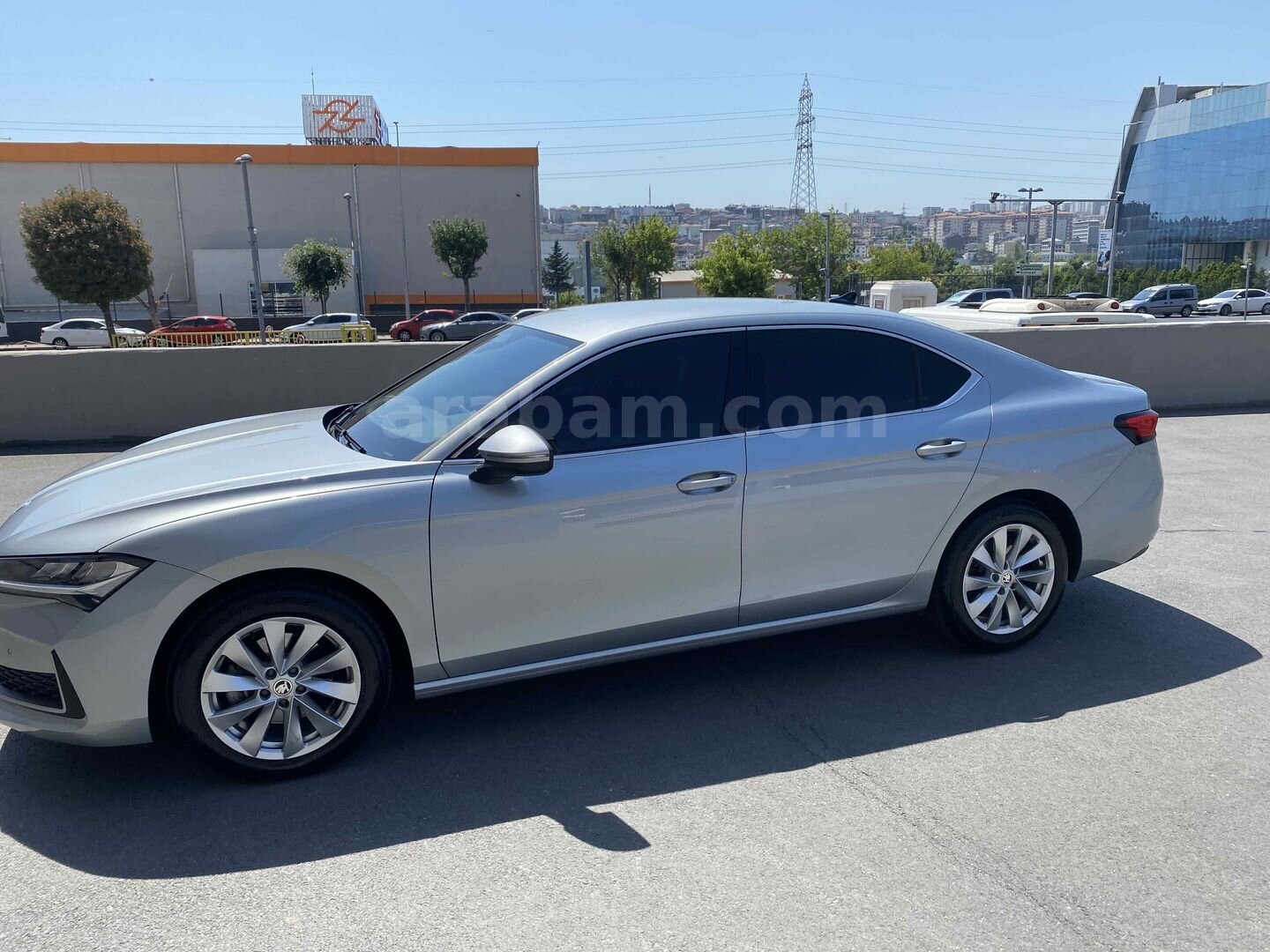 Sahibinden Skoda SuperB 1.5 TSI Hybrid Premium 2024 Model Kırklareli 48.000 km Gri (Gümüş) 6