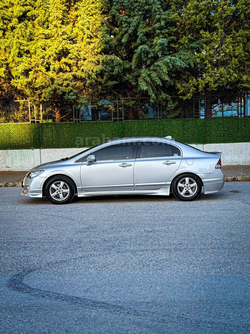 Sahibinden Honda Civic 1.6i VTEC Dream 2007 Model Ankara 282.000 km Gri (Gümüş) 5