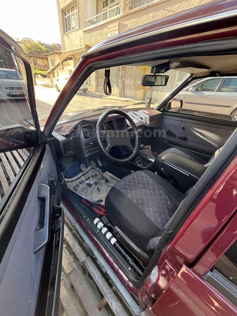 Sahibinden Tofaş Şahin 1.4 1989 Model Sinop 180.000 km Bordo 4