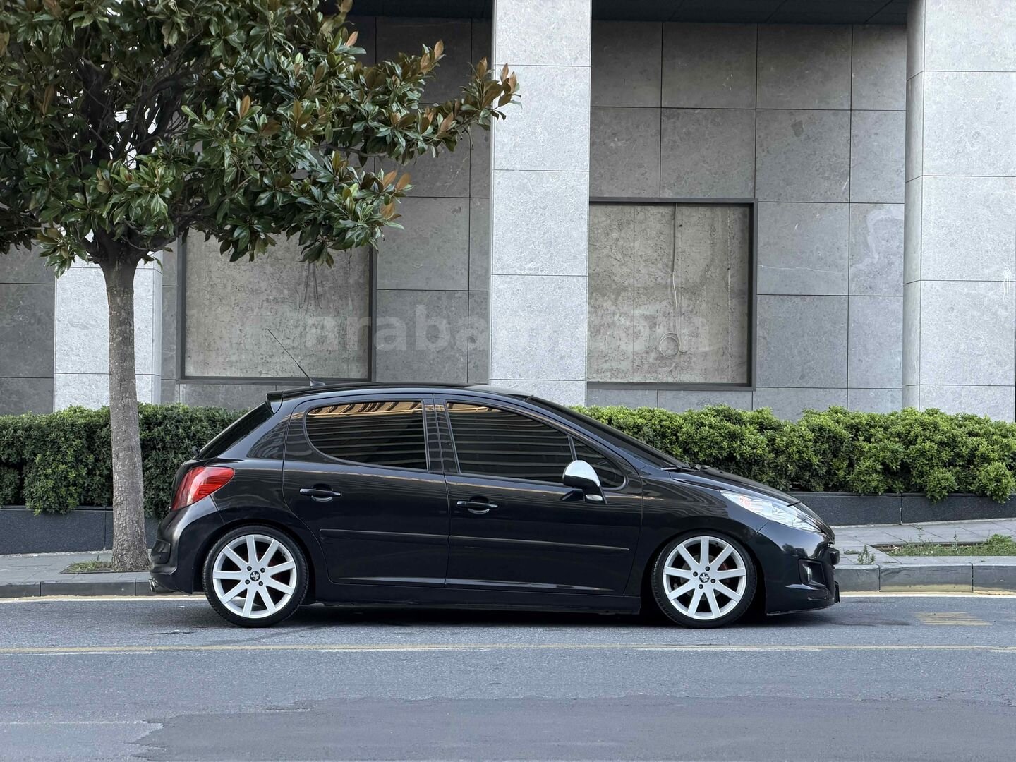 Sahibinden Peugeot 207 1.4 Trendy 2007 Model İstanbul 251.000 km Siyah 4