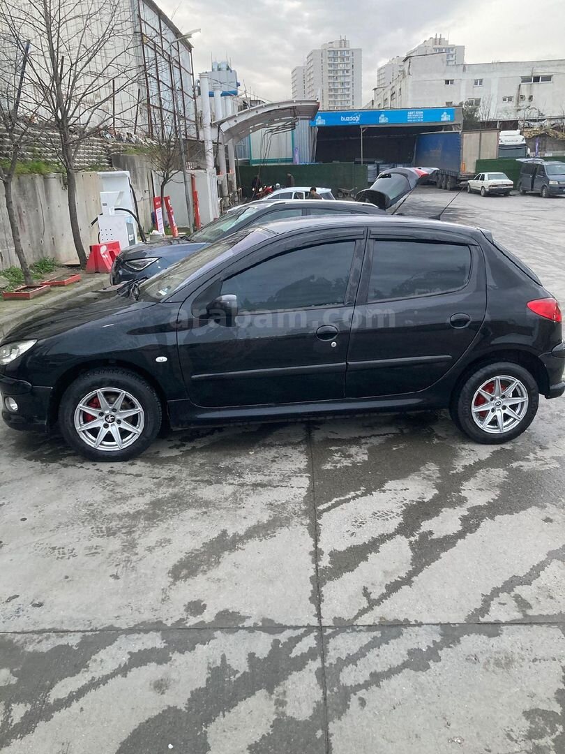 Sahibinden Peugeot 206 1.4 HDi Feline 2006 Model İstanbul 206.000 km Siyah 3