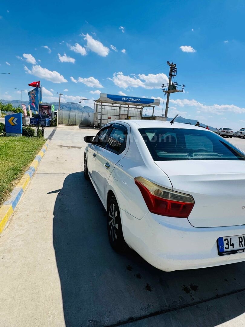 Sahibinden Citroen C-Elysée 1.6 HDi Confort 2016 Model Şırnak 341.000 km Beyaz 3