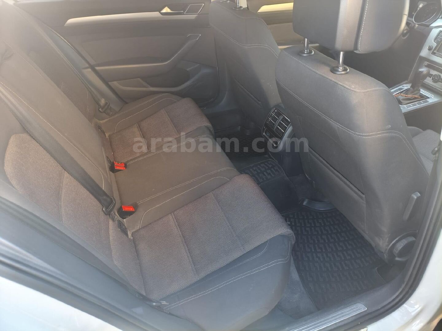 Sahibinden Volkswagen Passat 1.6 TDi BlueMotion Comfortline 2015 Model Gaziantep 208.000 km Beyaz 4