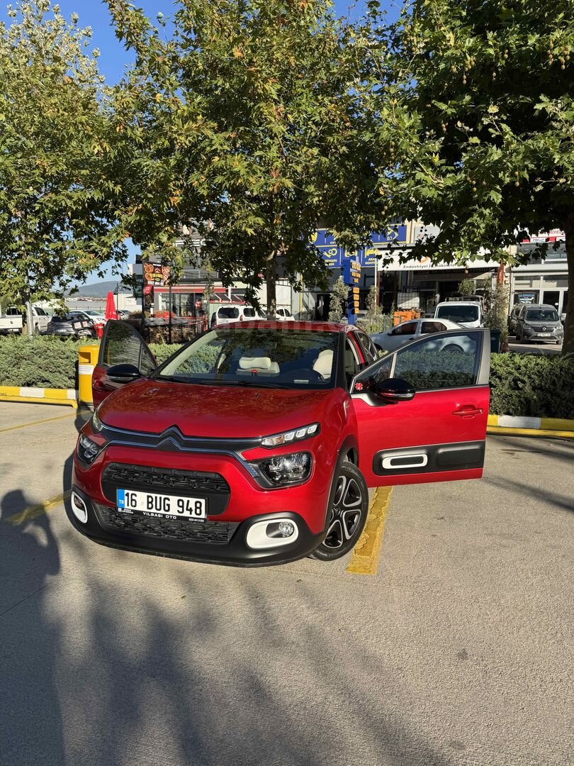 Sahibinden Citroen C3 1.2 PureTech Feel Bold 2024 Model Bursa 37.450 km Kırmızı 2