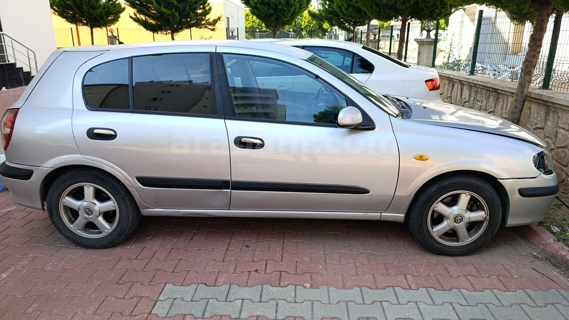 Sahibinden Nissan Almera 1.5 Luxury 2001 Model Mersin 302.000 km Gri 3