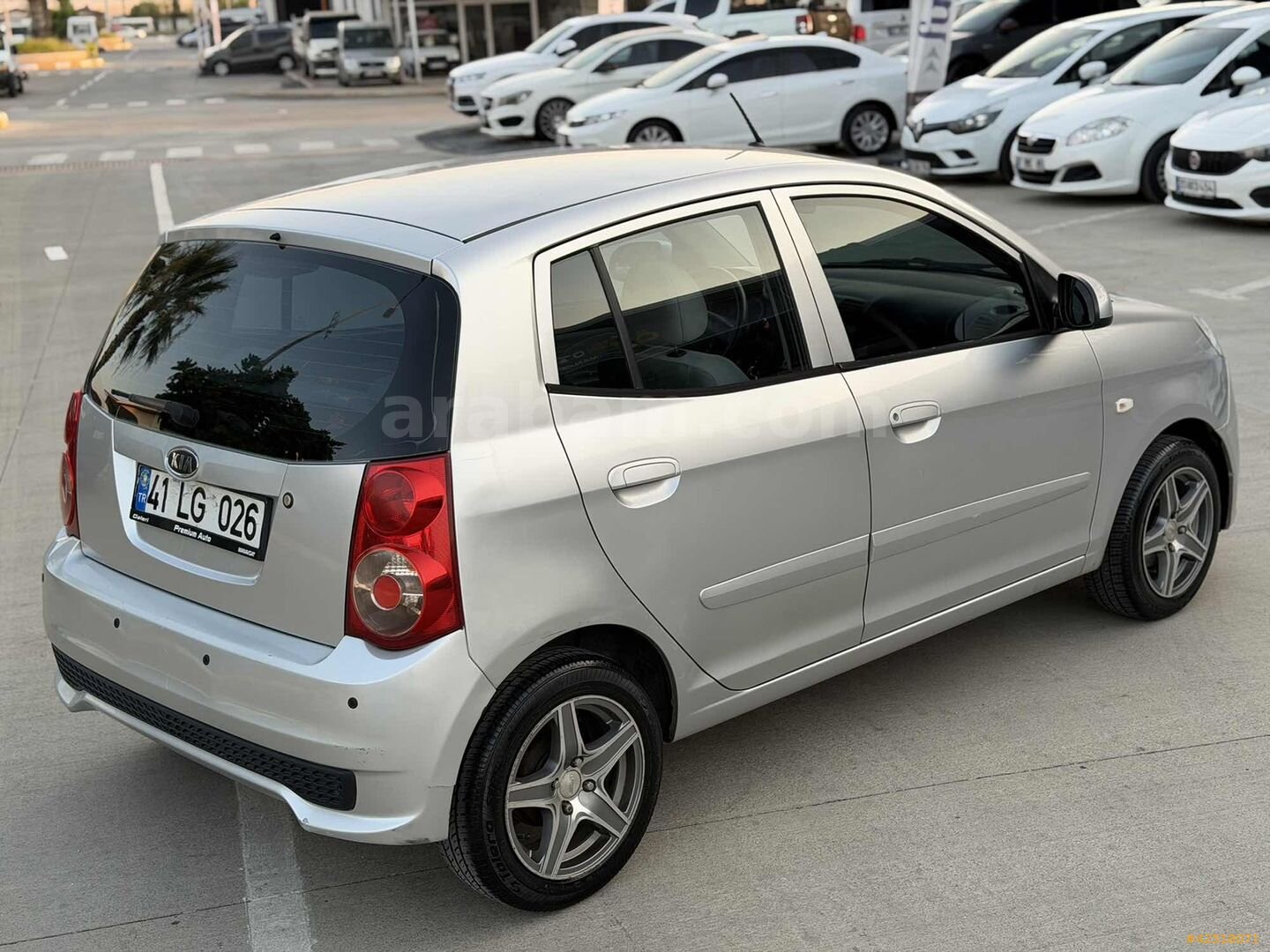 Galeriden Kia Picanto 1.1 Hiper 2011 Model Antalya 119.000 km Gri 4