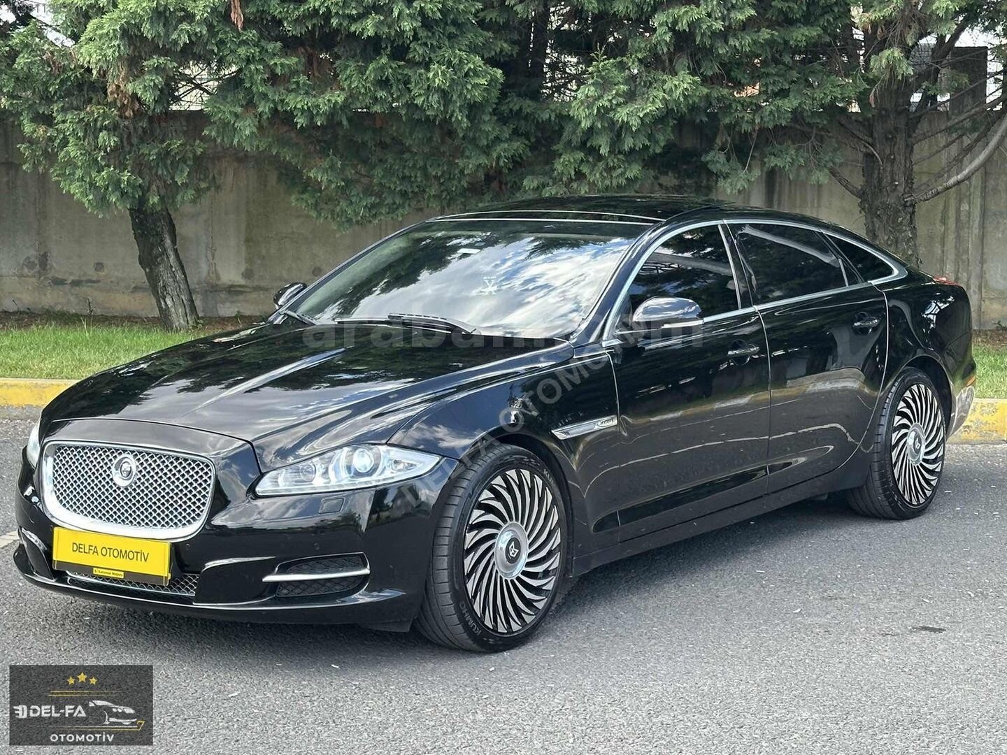 Galeriden Jaguar XJ 3.0 D Portfolio 2011 Model Tekirdağ 280.000 km Siyah 2