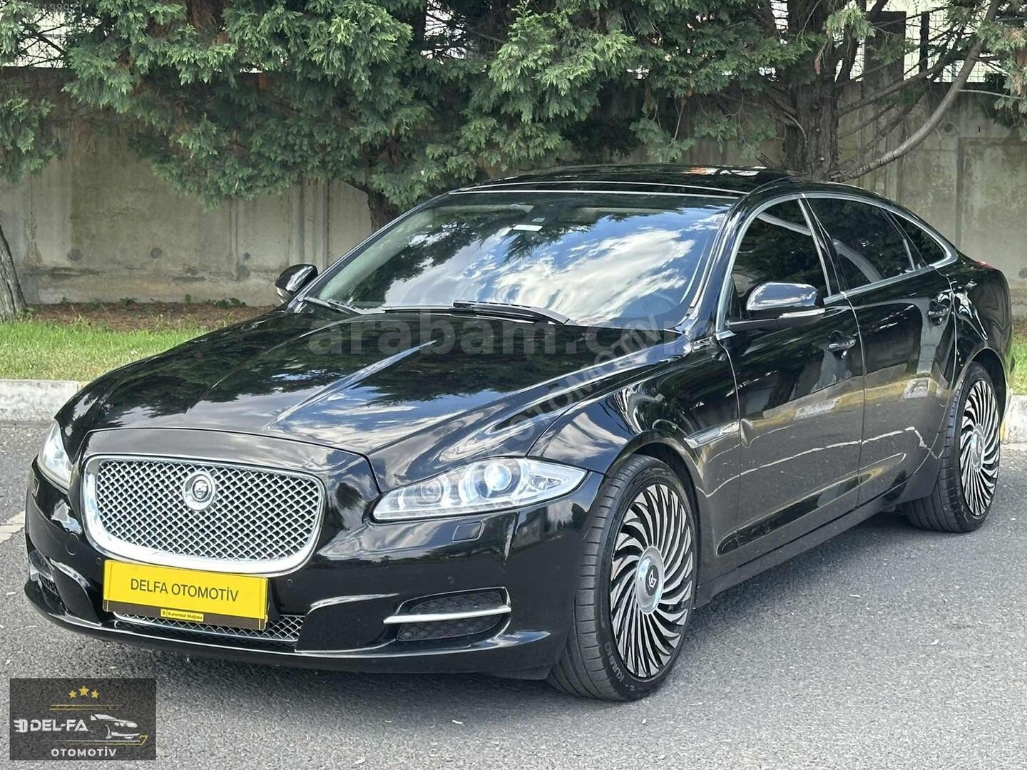 Galeriden Jaguar XJ 3.0 D Portfolio 2011 Model Tekirdağ 280.000 km Siyah 1