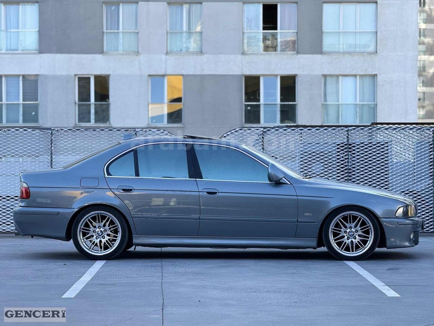 Galeriden BMW 5 Serisi 520i Standart 2001 Model İstanbul 341.000 km Yeşil 2