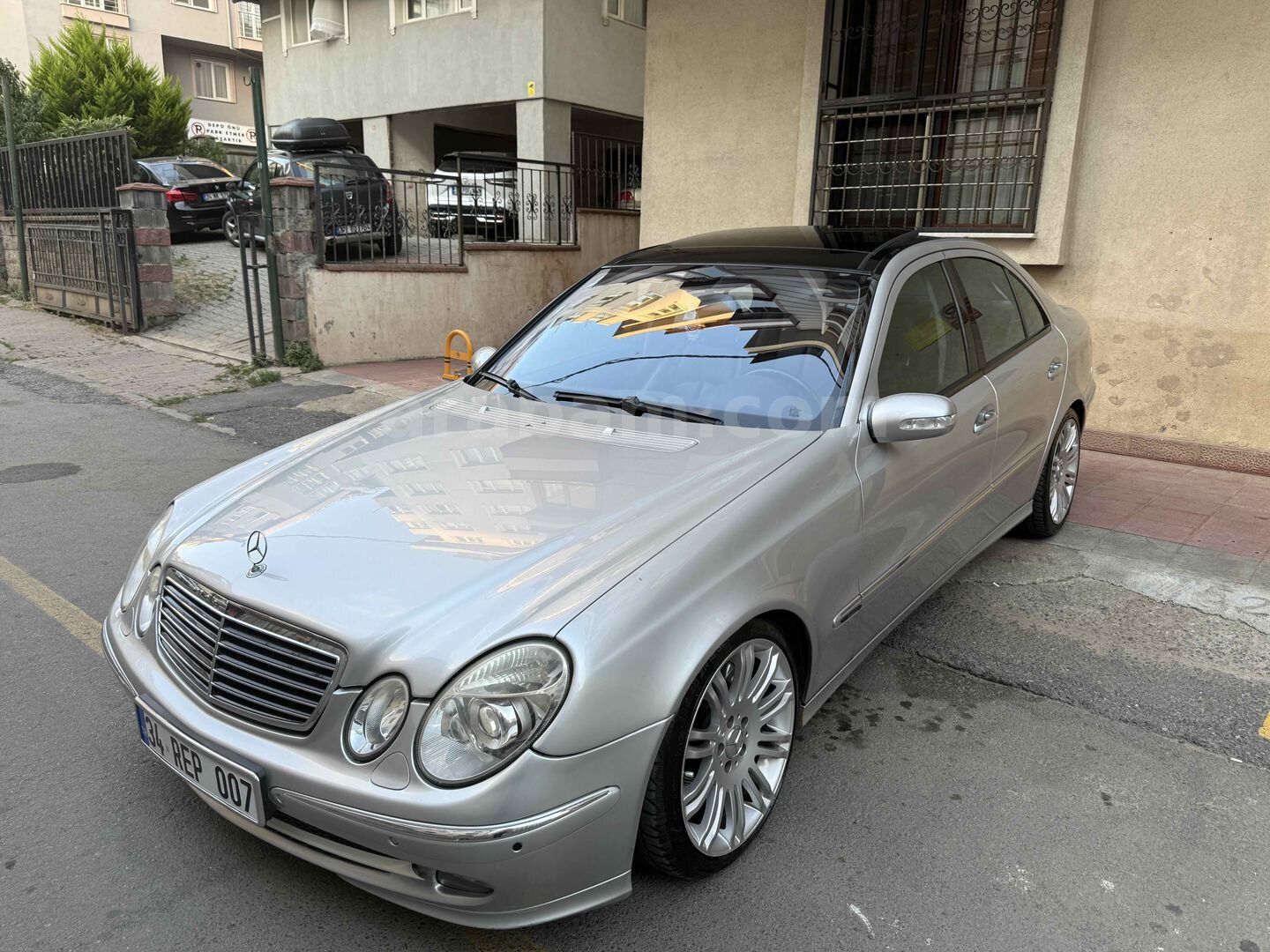 Sahibinden Mercedes - Benz E 200 Kompressor Avantgarde 2006 Model İstanbul 380.000 km Gri (Gümüş) 2