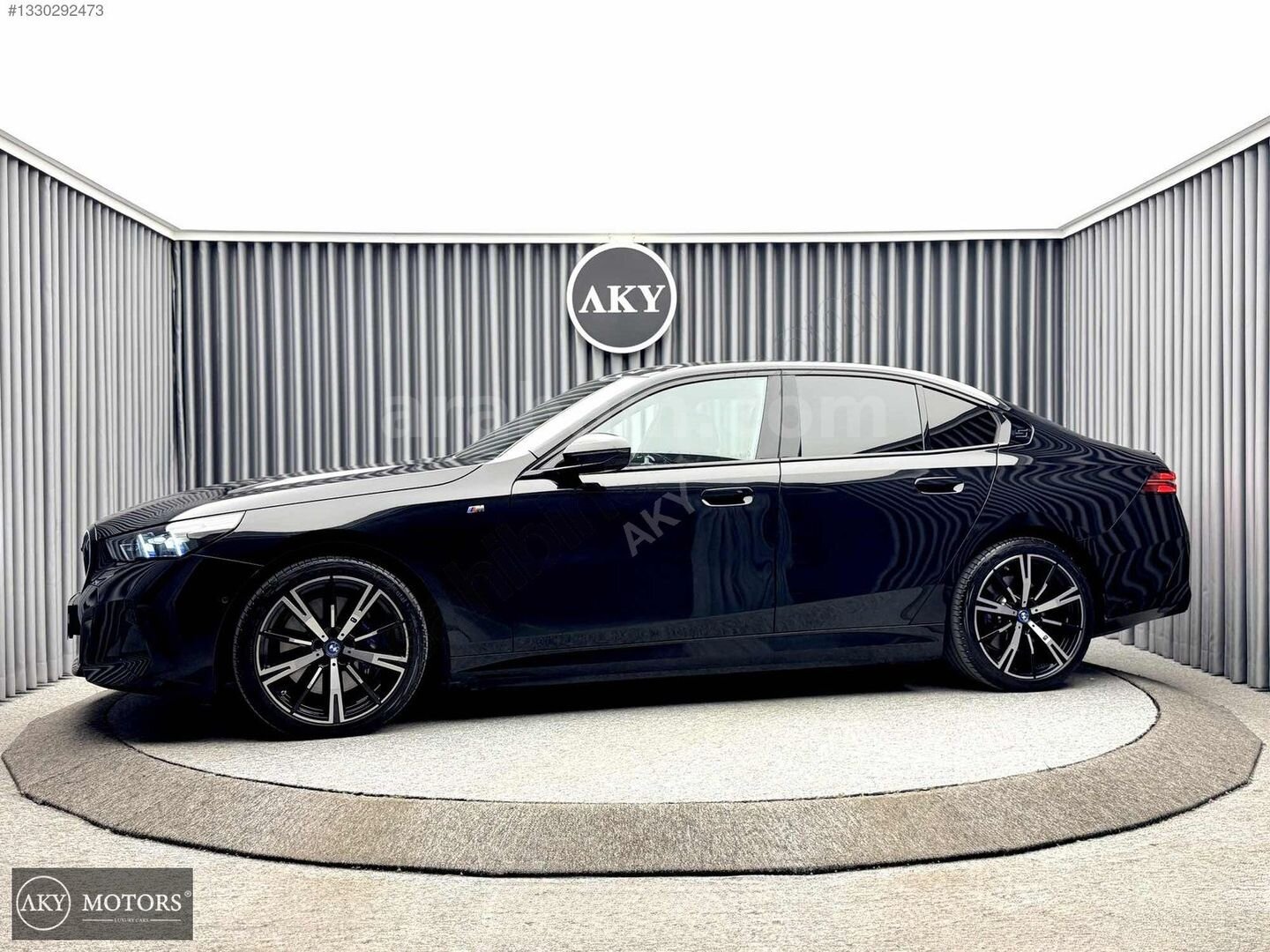 Galeriden BMW i Serisi i5 eDrive 40 M Sport 2023 Model İzmir 14.000 km Siyah 2
