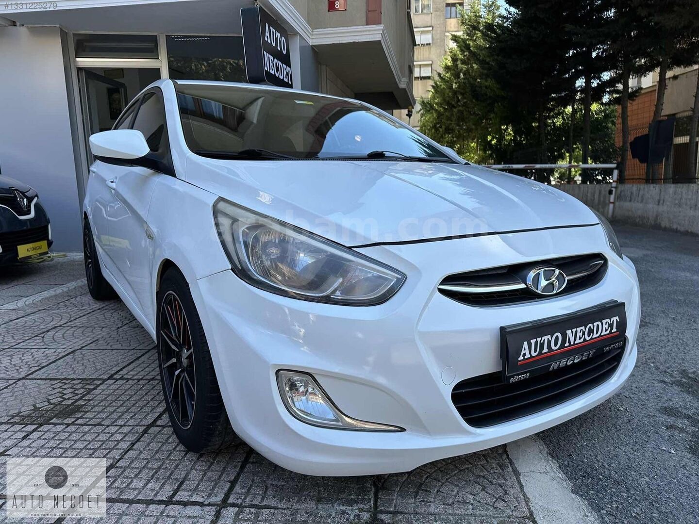Galeriden Hyundai Accent Blue 1.6 CRDI Mode 2015 Model İstanbul 190.000 km Beyaz 2