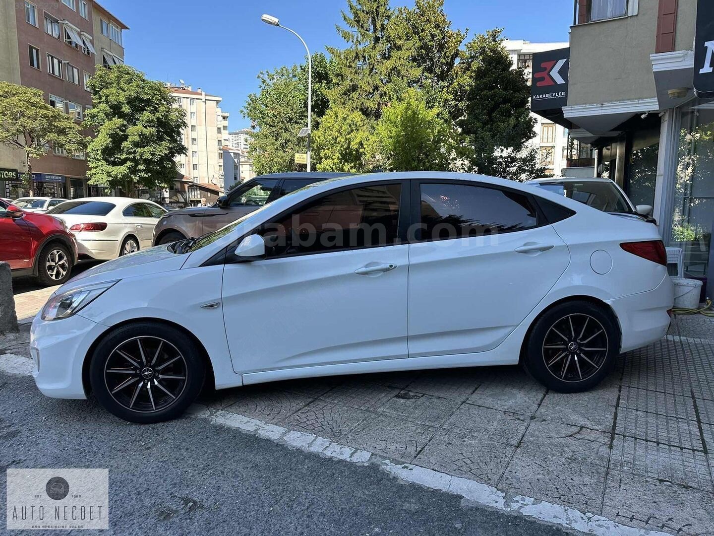 Galeriden Hyundai Accent Blue 1.6 CRDI Mode 2015 Model İstanbul 190.000 km Beyaz 7