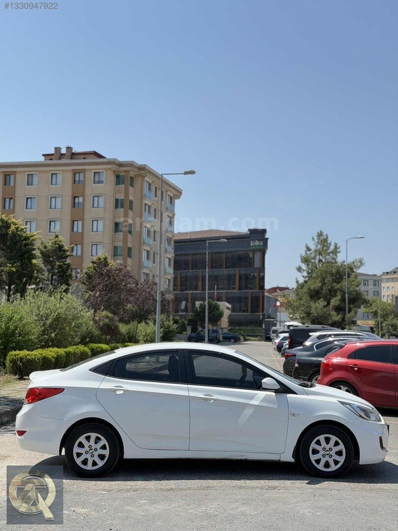 Galeriden Hyundai Accent Blue 1.6 CRDI Mode 2014 Model İstanbul 209.000 km Beyaz 6