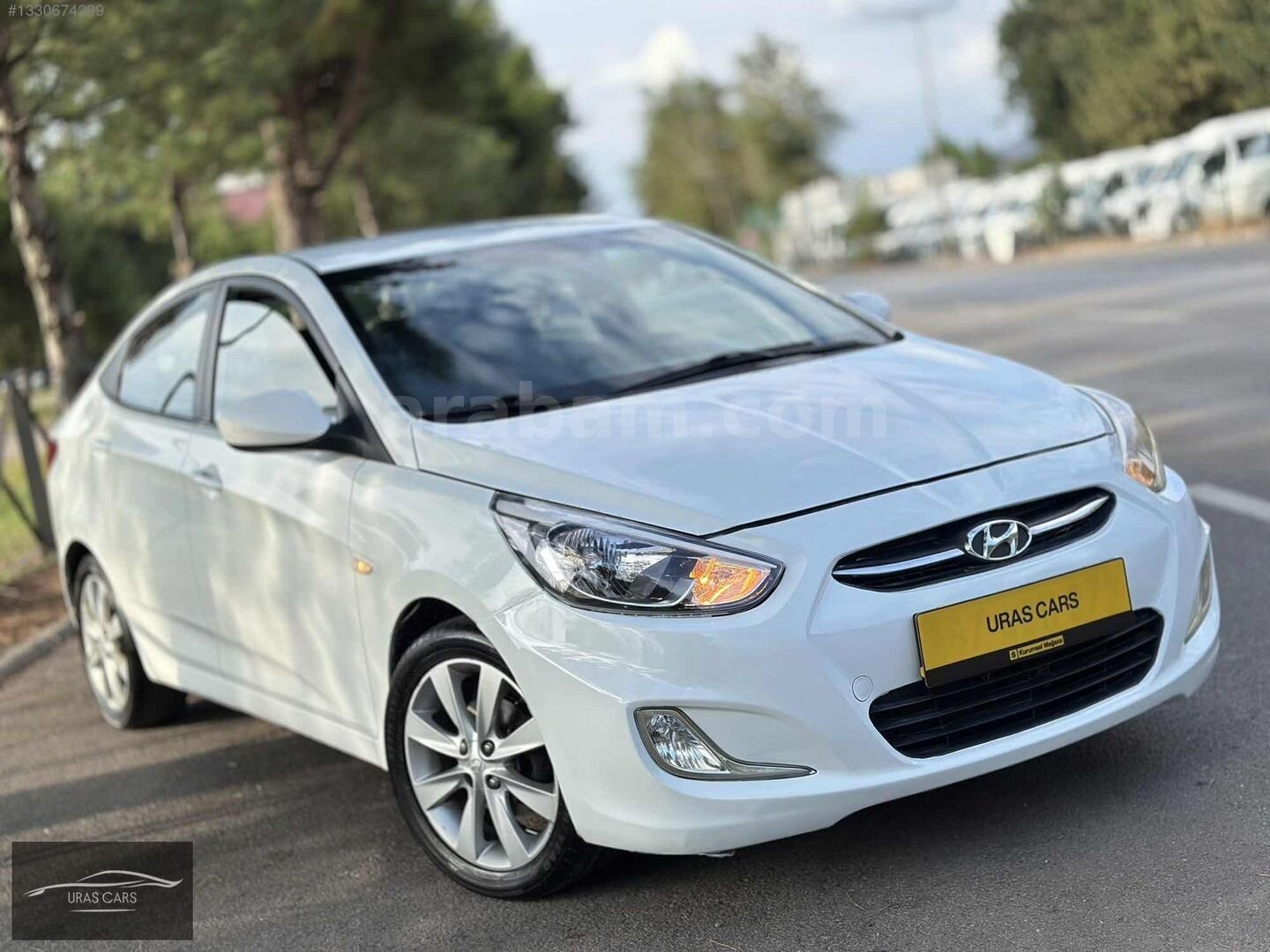 Galeriden Hyundai Accent Blue 1.6 CRDI Mode 2015 Model Bursa 243.000 km Beyaz 3