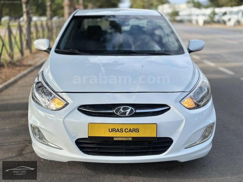 Galeriden Hyundai Accent Blue 1.6 CRDI Mode 2015 Model Bursa 243.000 km Beyaz