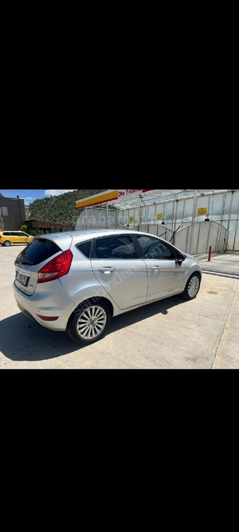 Sahibinden Ford Fiesta 1.4 TDCi Titanium 2009 Model Erzurum 277.000 km Gri 1