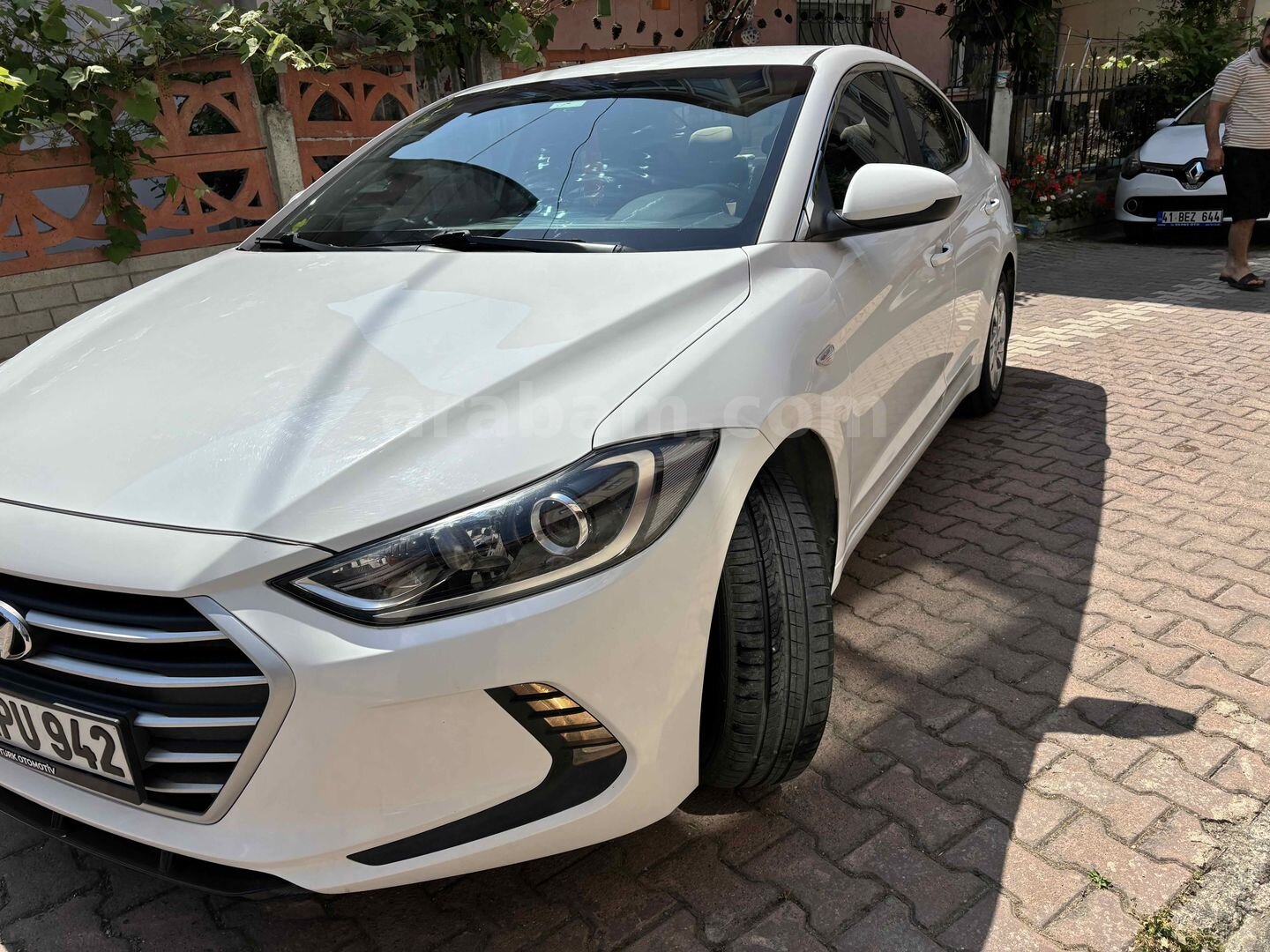 Sahibinden Hyundai Elantra 1.6 D-CVVT Style 2017 Model Kocaeli 82.000 km Beyaz 2