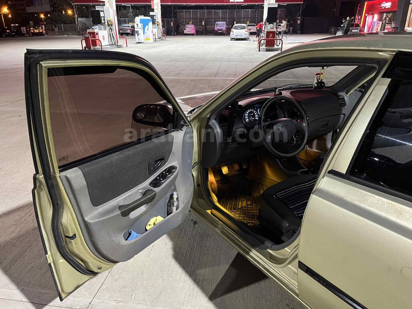 Sahibinden Hyundai Accent 1.3 LX 2002 Model Osmaniye 326.000 km Sarı 4