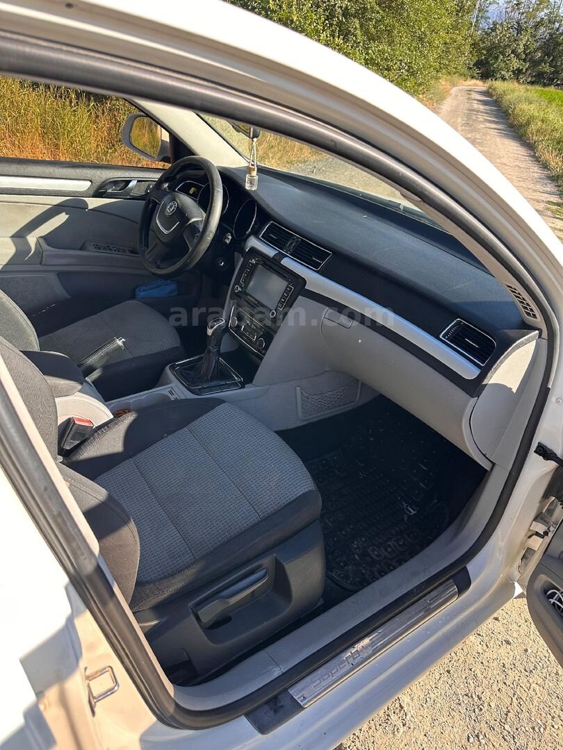 Sahibinden Skoda SuperB 1.4 TSI Ambition 2009 Model Erzincan 315.000 km Beyaz 7