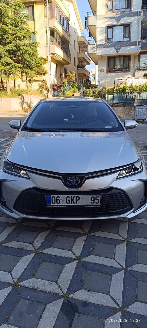 Sahibinden Toyota Corolla 1.8 Hybrid Dream 2024 Model Ankara 34.500 km Gri (Gümüş) 1