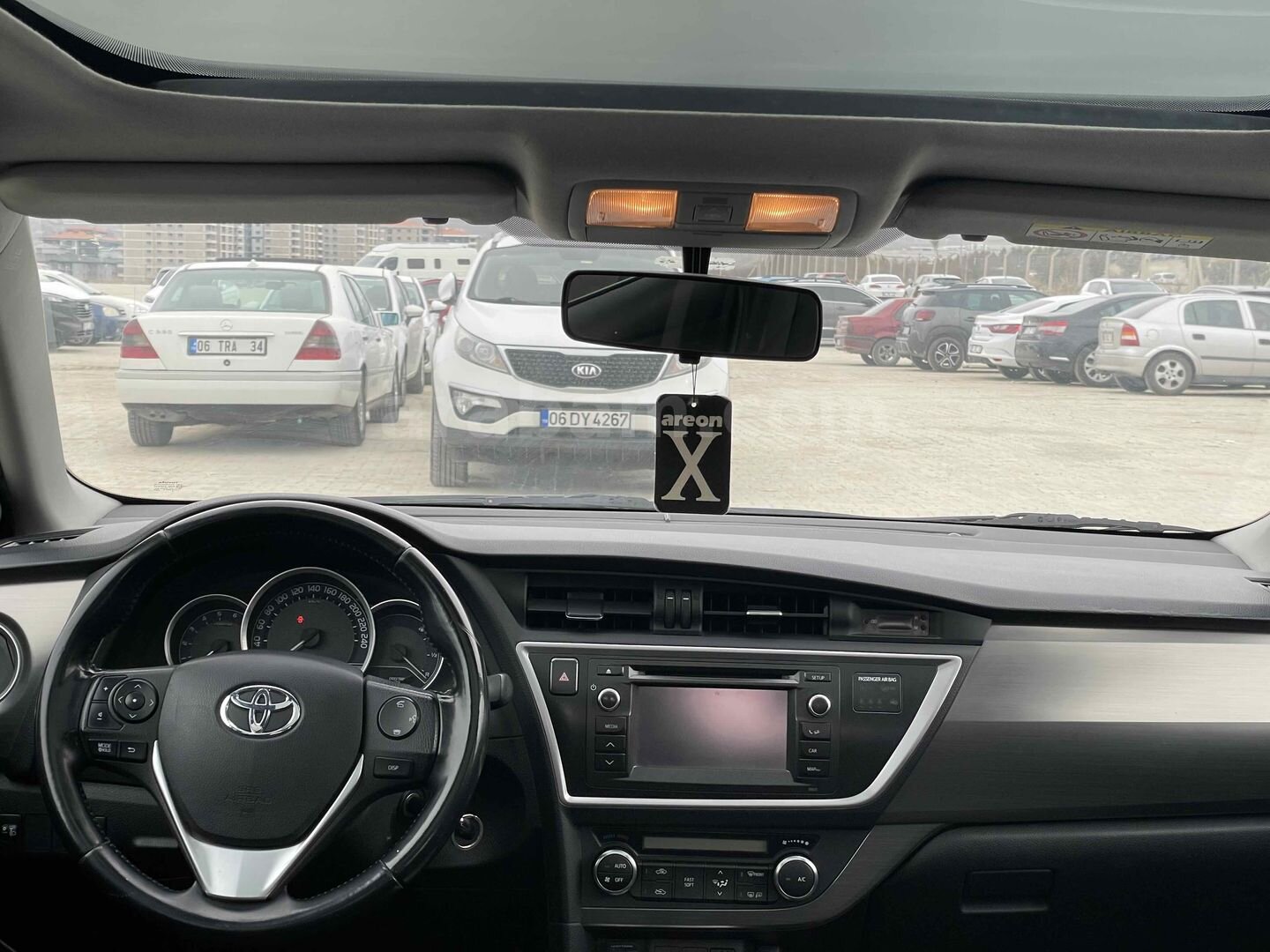 Sahibinden Toyota Auris 1.4 D-4D Active Skypack 2013 Model Ankara 98.000 km Beyaz 5