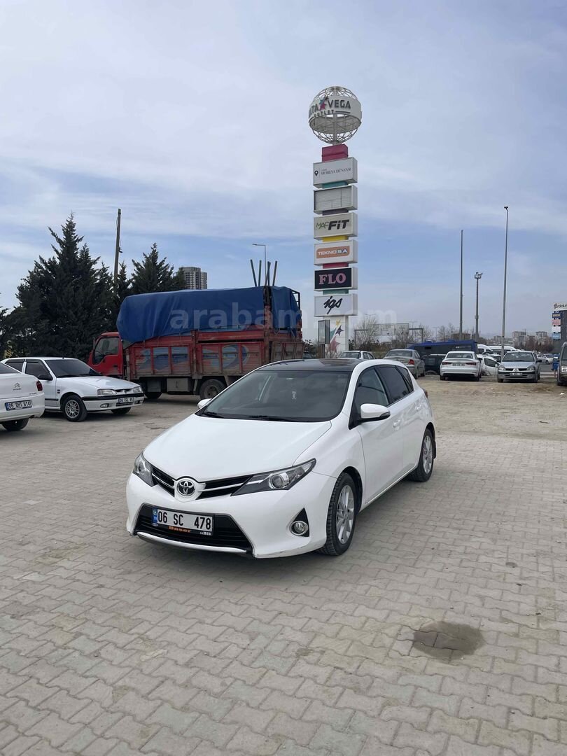 Sahibinden Toyota Auris 1.4 D-4D Active Skypack 2013 Model Ankara 98.000 km Beyaz 4