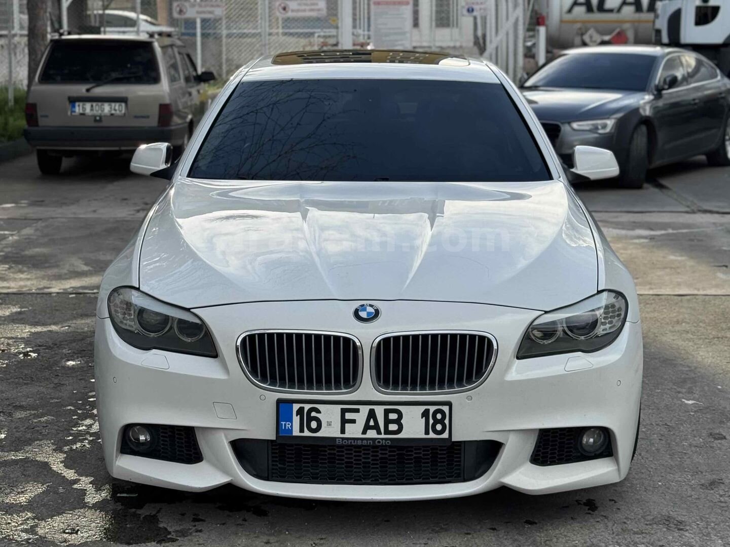 Sahibinden BMW 5 Serisi 520d M Sport 2012 Model Bursa 241.000 km Beyaz 1