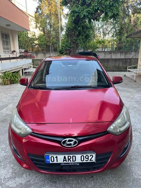 Sahibinden Hyundai i20 1.4 CRDi Sense 2014 Model Adana 192.000 km Kırmızı