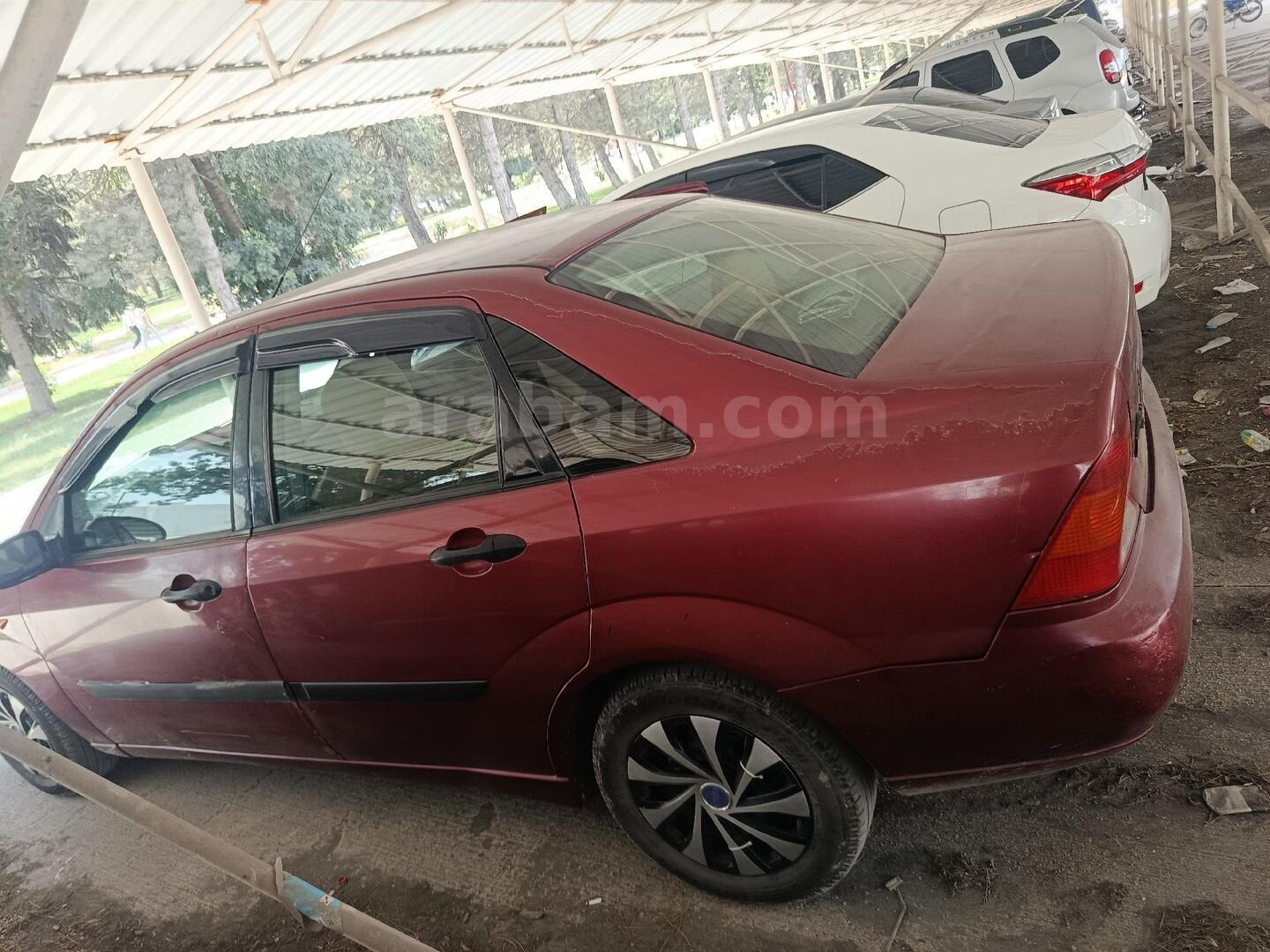 Sahibinden Ford Focus 1.6 Ambiente 2000 Model Kütahya 293.000 km Bordo 3