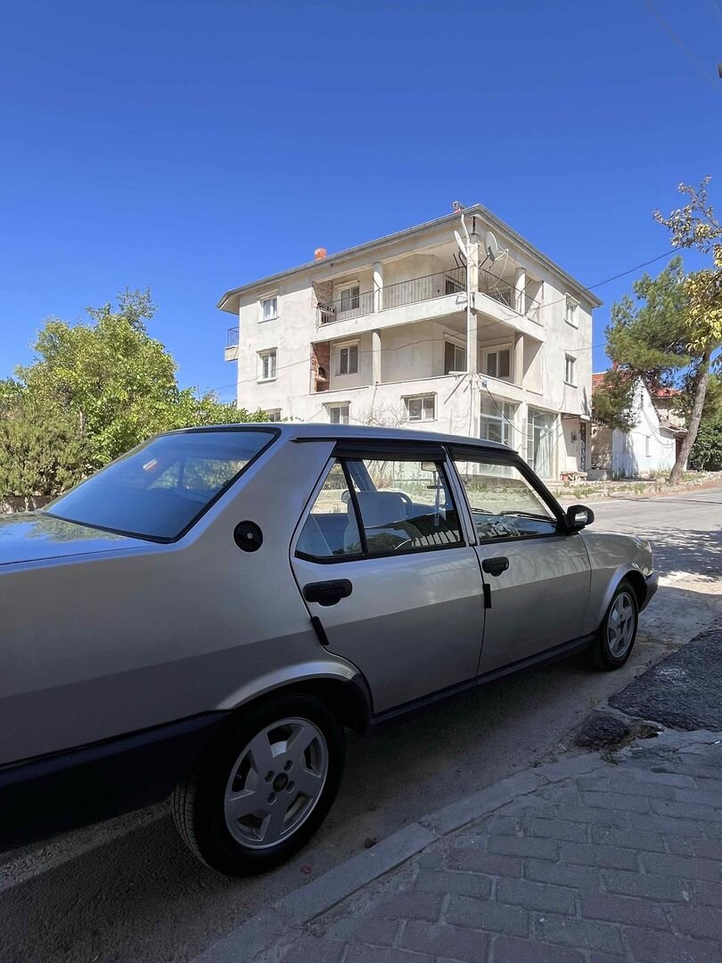 Sahibinden Tofaş Şahin 1.6 ie 2000 Model Uşak 250.000 km Gri (metalik) 3