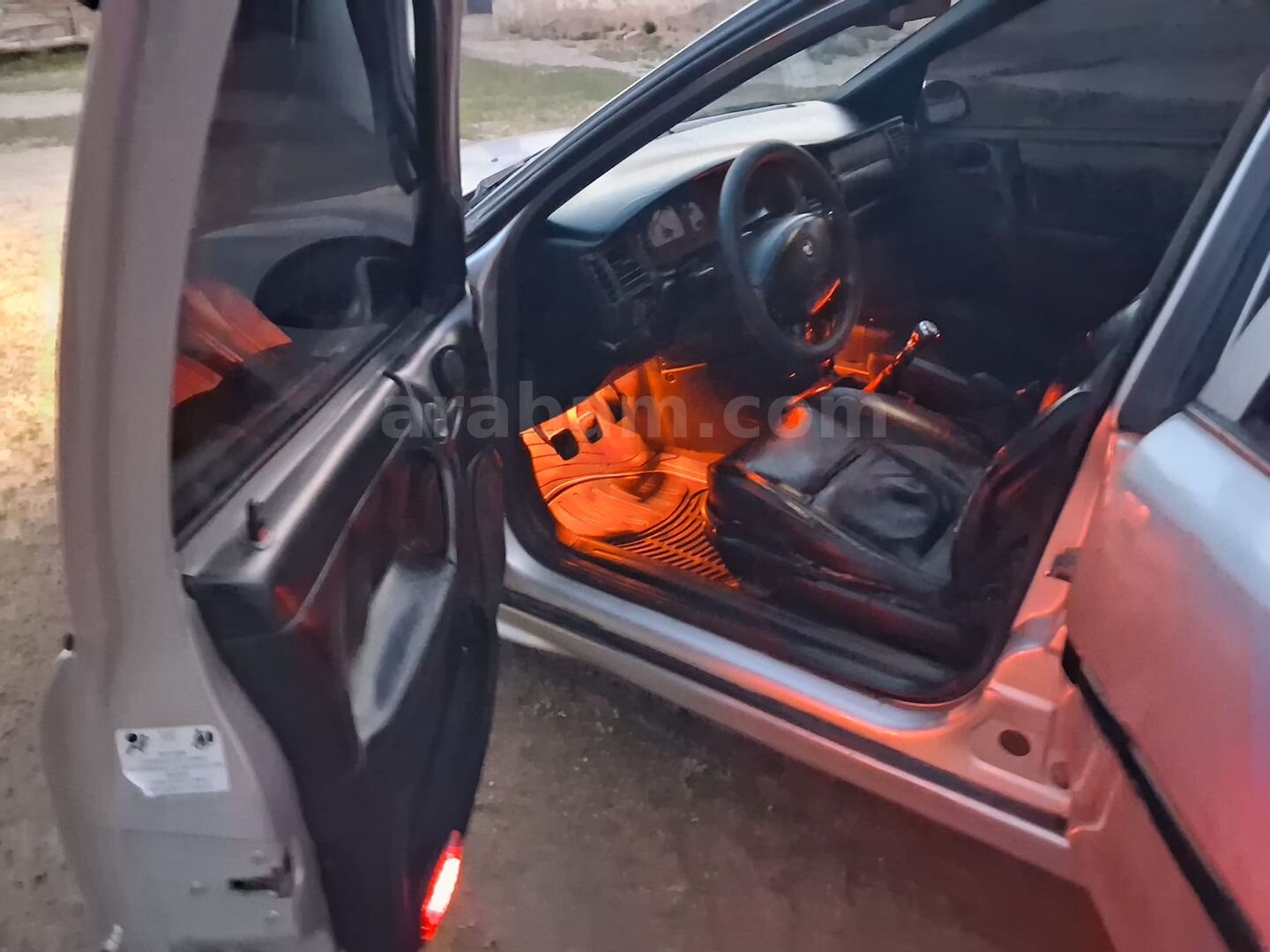 Sahibinden Opel Vectra 2.0 CDX 1998 Model Afyonkarahisar 307.000 km Gri (Gümüş) 5