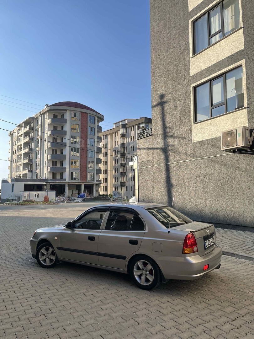 Sahibinden Hyundai Accent 1.5 CRDi Admire 2005 Model Rize 290.000 km Gri 7