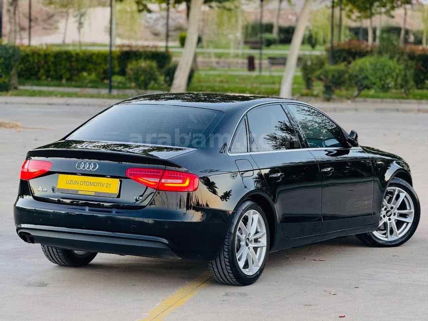 Sahibinden Audi A4 Sedan 2.0 TDI 2012 Model Diyarbakır 350.000 km Siyah 3