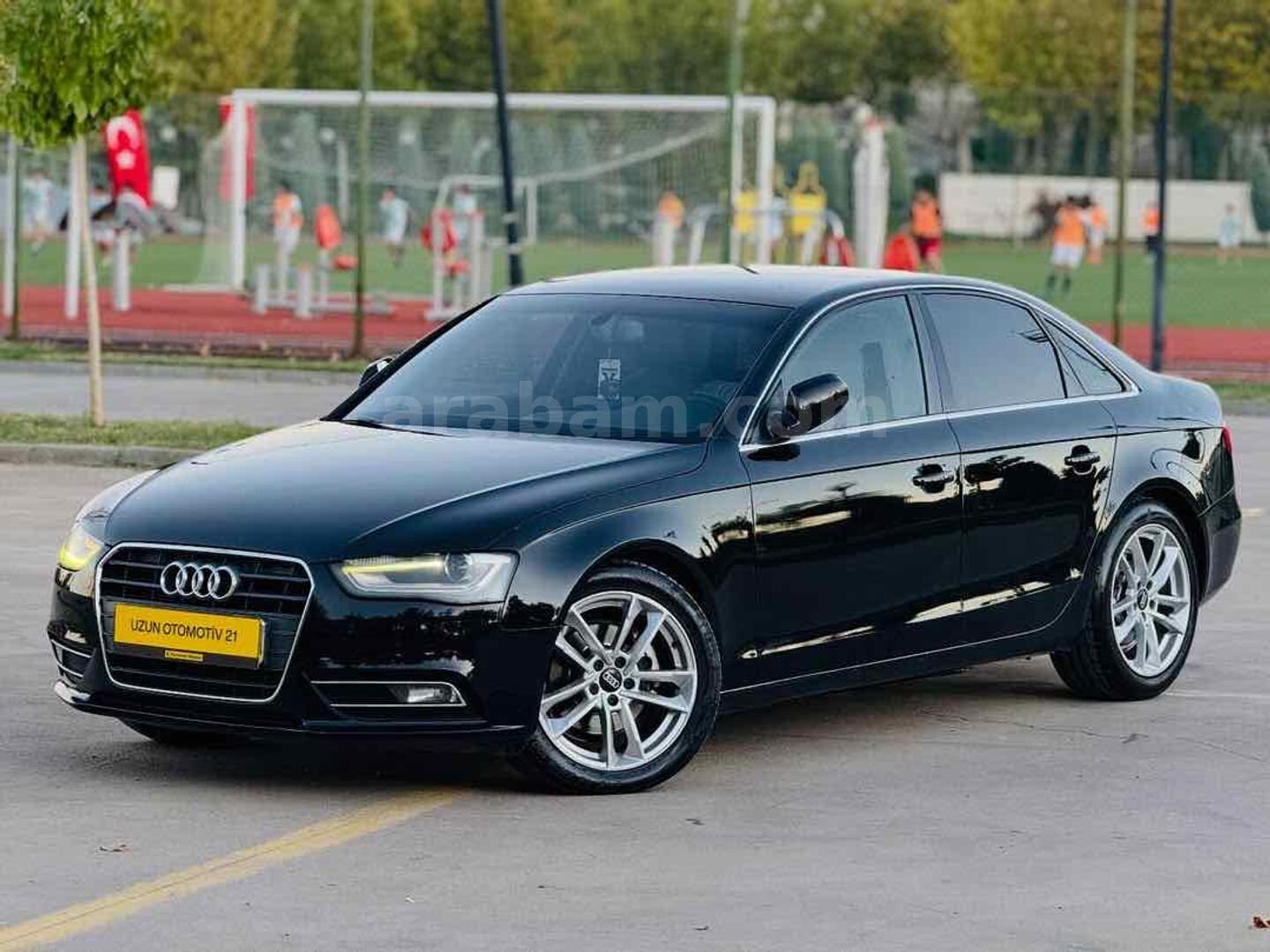 Sahibinden Audi A4 Sedan 2.0 TDI 2012 Model Diyarbakır 350.000 km Siyah 4