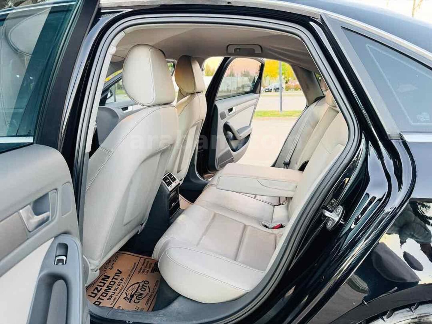 Sahibinden Audi A4 Sedan 2.0 TDI 2012 Model Diyarbakır 350.000 km Siyah 7