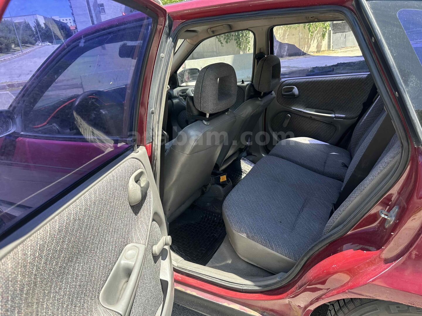 Galeriden Opel Astra 1.4 GL 1992 Model Ankara 45.000 km Bordo 4