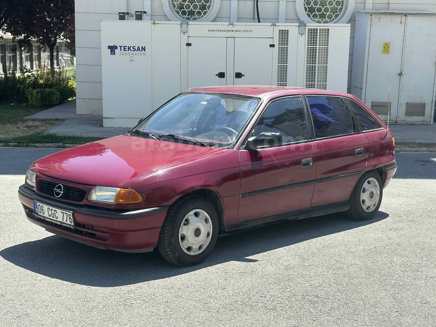 Galeriden Opel Astra 1.4 GL 1992 Model Ankara 45.000 km Bordo 2