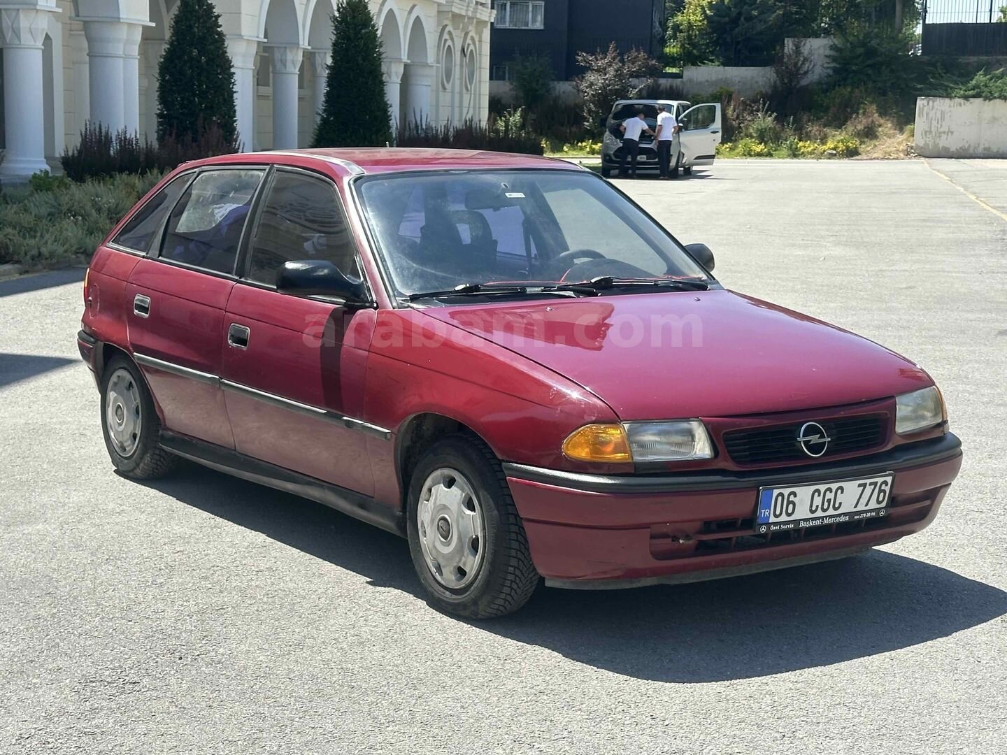 Galeriden Opel Astra 1.4 GL 1992 Model Ankara 45.000 km Bordo 1