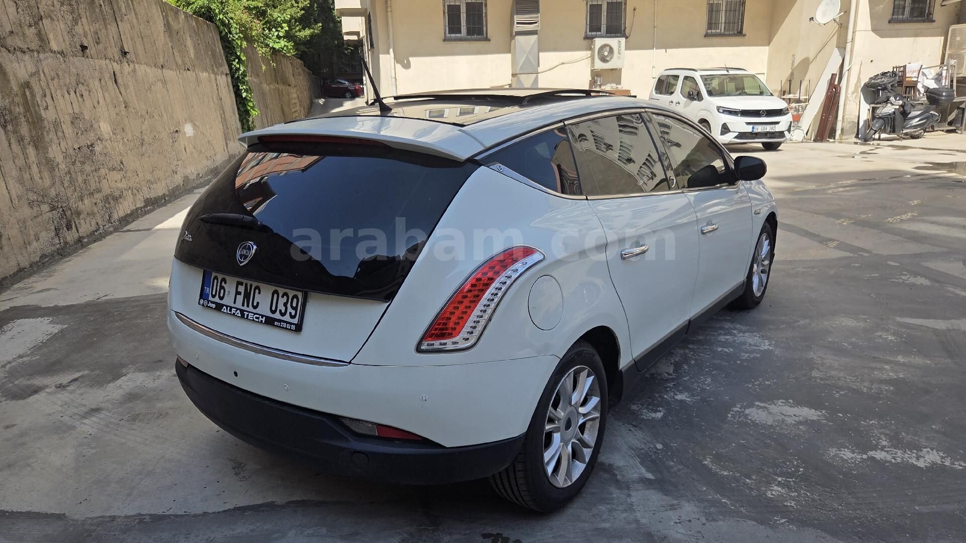 Sahibinden Lancia Delta 1.6 MJet 2013 Model Ankara 265.000 km Beyaz 5