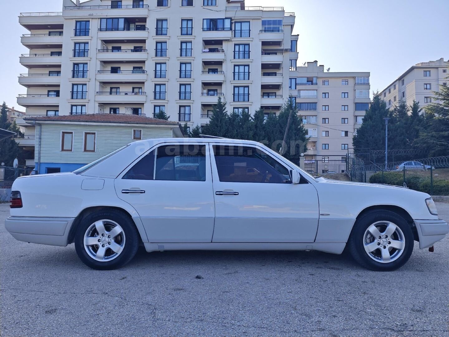 Sahibinden Mercedes - Benz E 200 1994 Model Ankara 510.000 km Beyaz 5