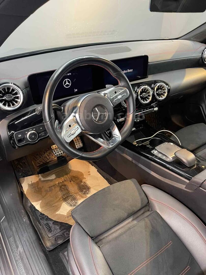 Sahibinden Mercedes - Benz CLA 200 AMG+ 4Matic 2022 Model İstanbul 38.900 km Gri 6