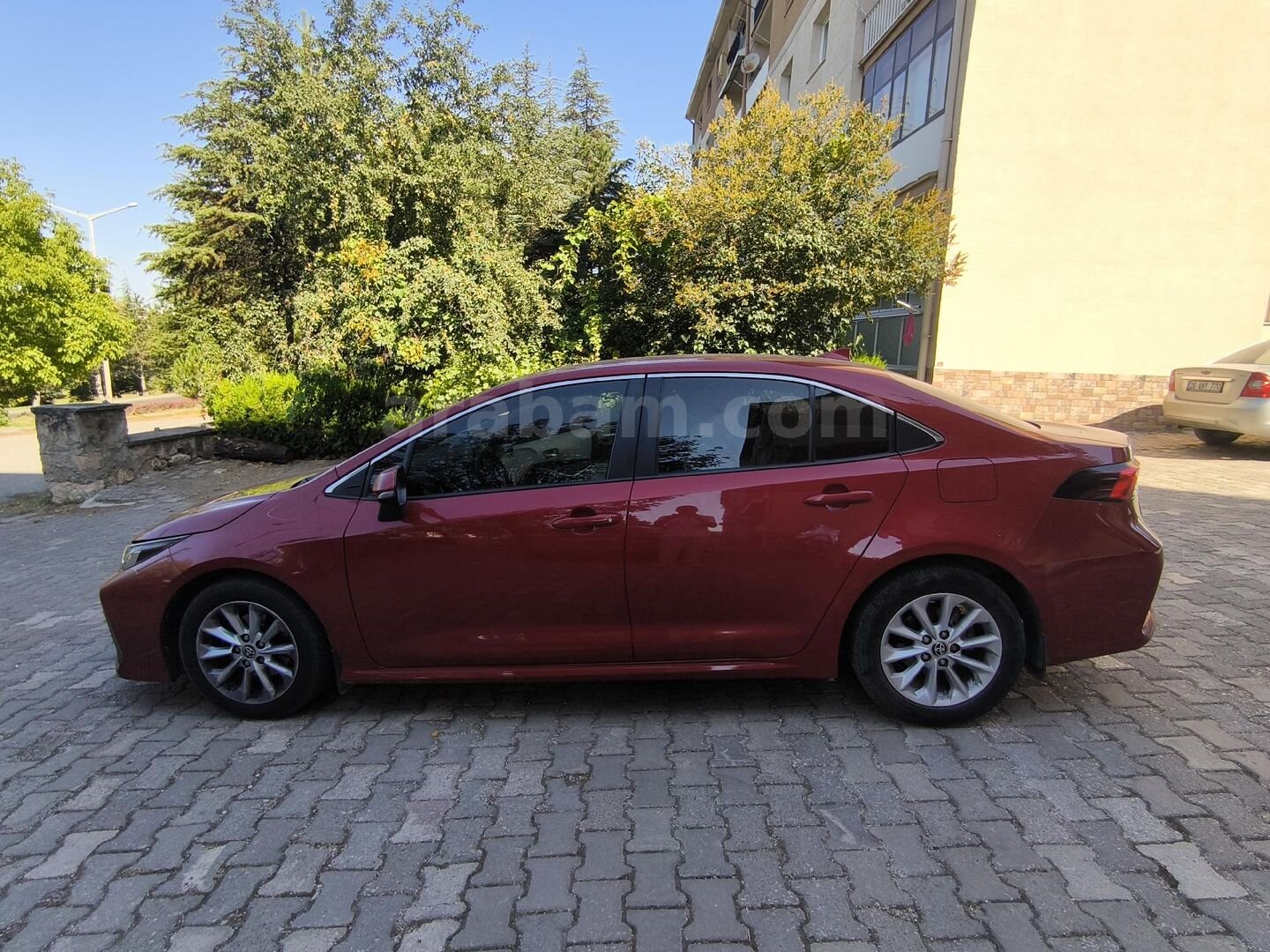 Sahibinden Toyota Corolla 1.5 Dream 2021 Model Ankara 80.000 km Bordo 4