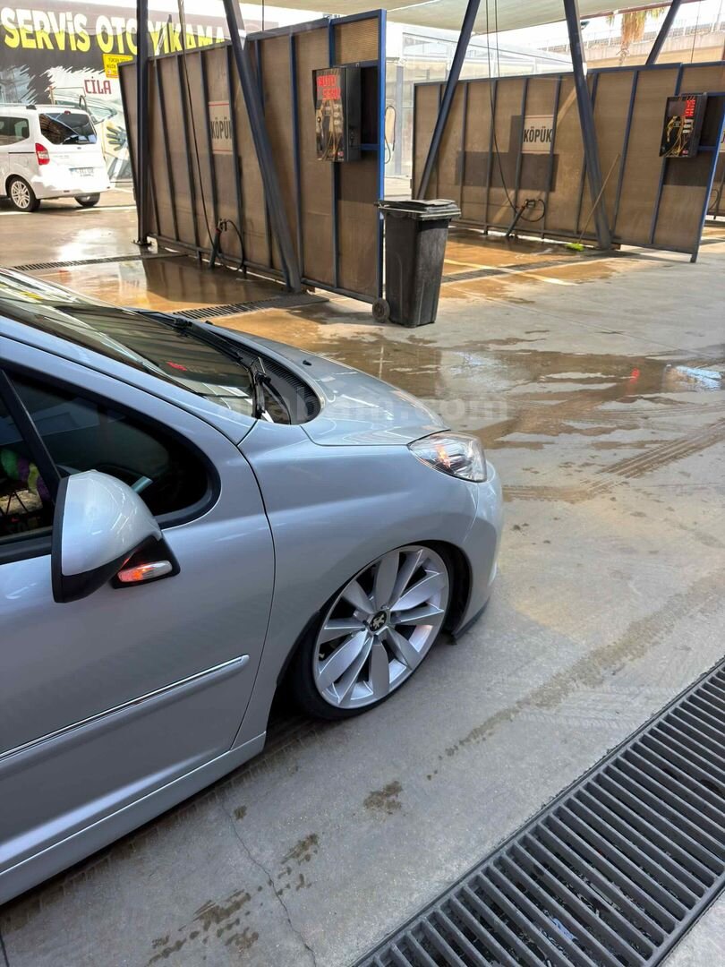Sahibinden Peugeot 207 1.4 HDi Trendy 2011 Model Samsun 148.000 km Gri 6
