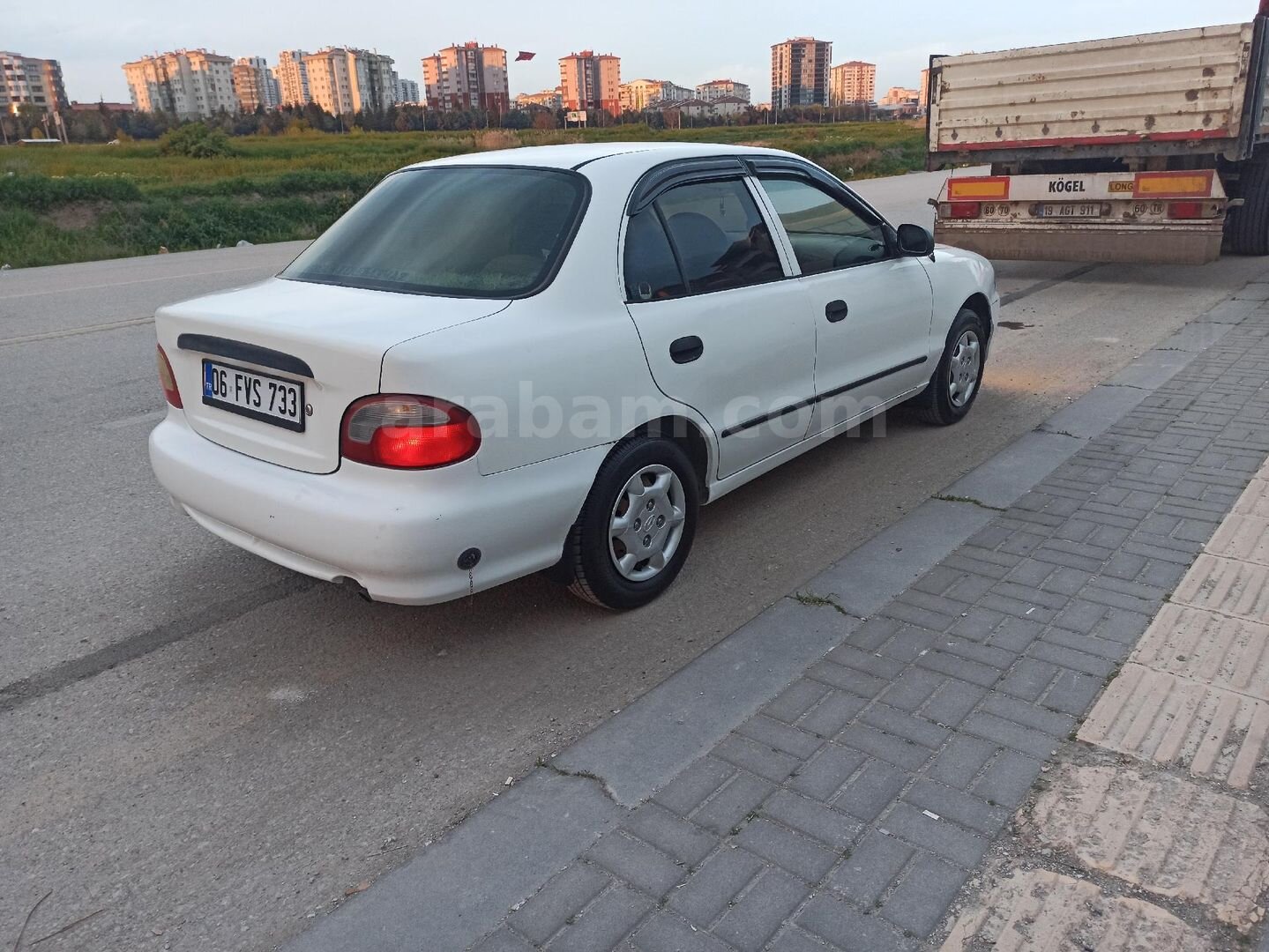 Sahibinden Hyundai Accent 1.5 GL 1998 Model Ankara 225.500 km Beyaz 7
