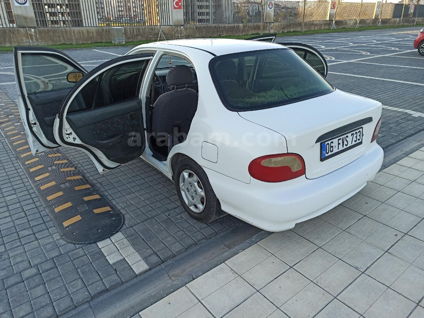 Sahibinden Hyundai Accent 1.5 GL 1998 Model Ankara 225.500 km Beyaz 6